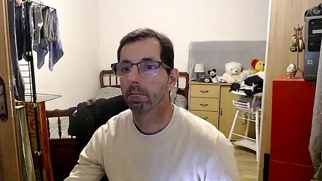 steph19x5 online show from 12-13-24, 05:21