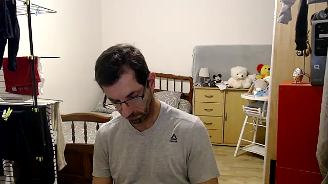 steph19x5 online show from 12-16-24, 05:33