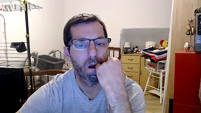steph19x5 online show from 12-25-24, 06:09