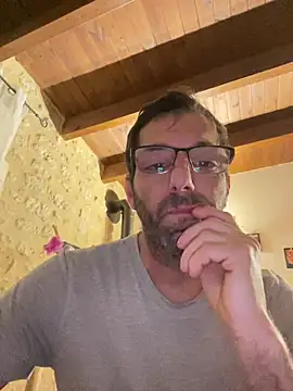 steph19x5 online show from 12-30-24, 05:37