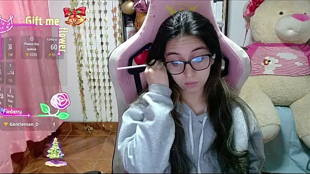 Maggie Fox3 online show from 11-10-25, 01:15