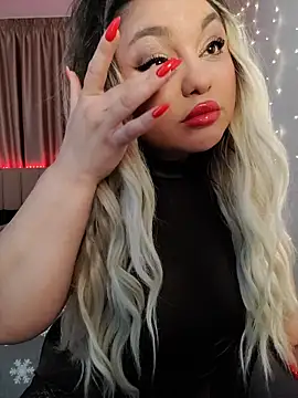 Snapshot of Larissa_K chatting on 12-04-25, 05:39 Larissa K online show from 12-04-25, 05:39