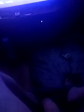 Snapshot of tubing0101 chatting on 12-20-25, 01:45 tubing0101 online show from 12-20-25, 01:45