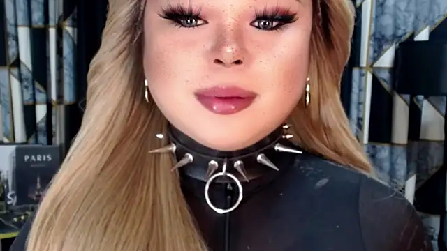 Snapshot of Mistress_DOMnicaaxx chatting on 09-30-25, 11:32 Mistress DOMnicaaxx online show from 09-30-25, 11:32