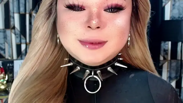 Snapshot of Mistress_DOMnicaaxx chatting on 10-04-25, 11:25 Mistress DOMnicaaxx online show from 10-04-25, 11:25