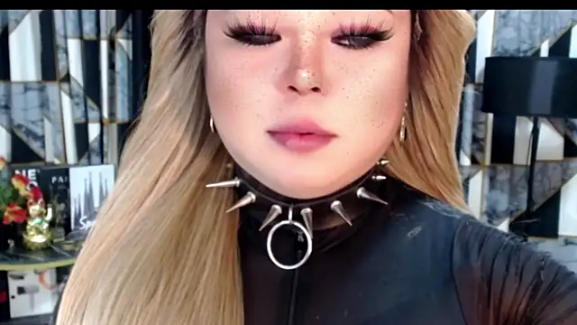 Snapshot of Mistress_DOMnicaaxx chatting on 10-09-25, 12:47 Mistress DOMnicaaxx online show from 10-09-25, 12:47