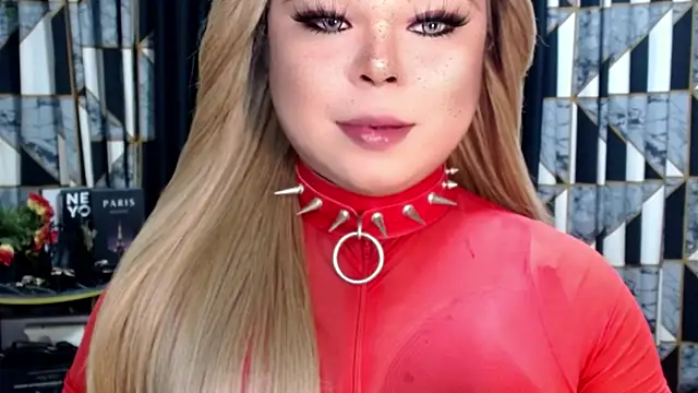 Snapshot of Mistress_DOMnicaaxx chatting on 12-05-25, 06:11 Mistress DOMnicaaxx online show from 12-05-25, 06:11