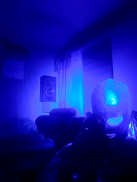 Snapshot of Crystalbitchx chatting on 10-17-25, 02:59 Crystalbitchx online show from 10-17-25, 02:59