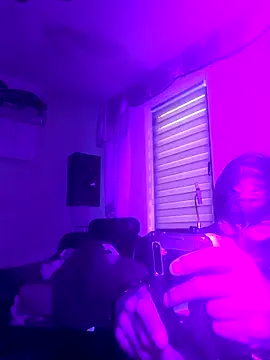 Snapshot of Crystalbitchx chatting on 11-01-25, 06:26 Crystalbitchx online show from 11-01-25, 06:26