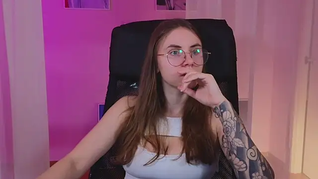  AnnaStark  online show from 01-30-25, 08:31