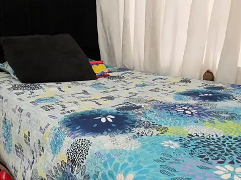 emely garcia online show from 10-11-25, 09:13