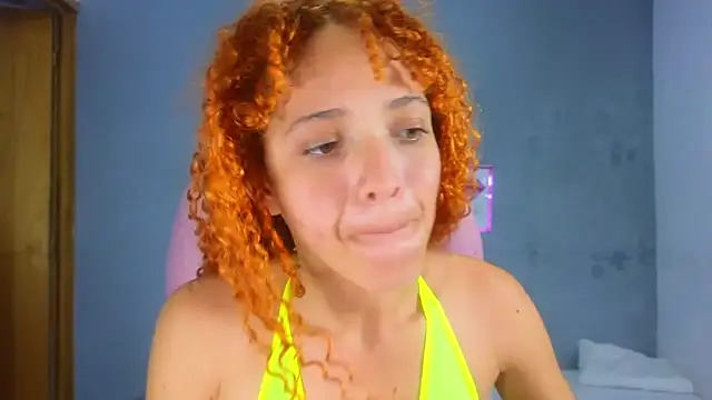 Snapshot of SexyLeilaa chatting on 02-06-25, 12:54 SexyLeilaa online show from 02-06-25, 12:54