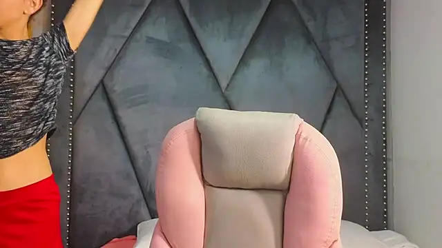 Snapshot of SexyLeilaa chatting on 03-11-25, 01:05 SexyLeilaa online show from 03-11-25, 01:05