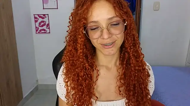 Snapshot of SexyLeilaa chatting on 10-11-25, 11:58 SexyLeilaa online show from 10-11-25, 11:58