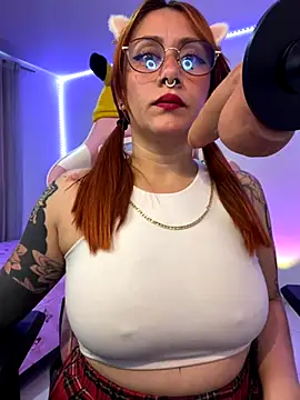 Luna Paris  online show from 12-01-25, 06:24