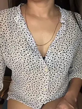 Snapshot of Beautiful_xxo chatting on 09-25-25, 05:49 Beautiful xxo online show from 09-25-25, 05:49