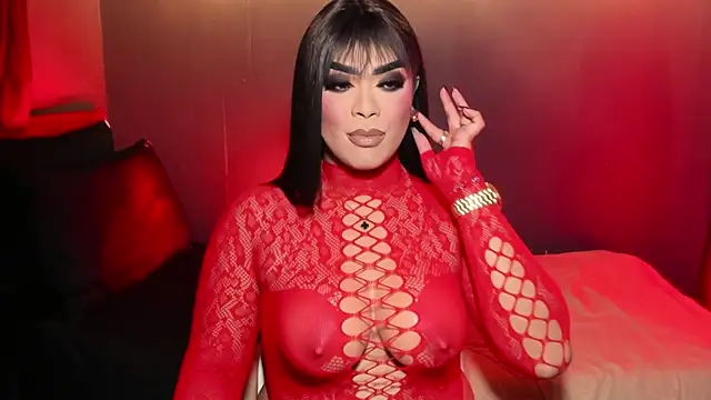 Snapshot of VictoriaEliz chatting on 12-19-25, 06:48 VictoriaEliz online show from 12-19-25, 06:48