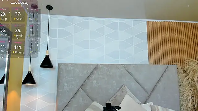 Snapshot of Sammy_Fit_ chatting on 02-18-26, 12:12 Sammy Fit online show from 02-18-26, 12:12