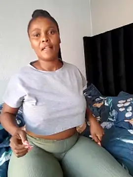 SweetAppleCandyxx online show from 03-27-26, 02:50