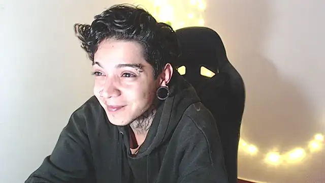 Snapshot of saad_man chatting on 01-30-25, 10:40 saad man online show from 01-30-25, 10:40