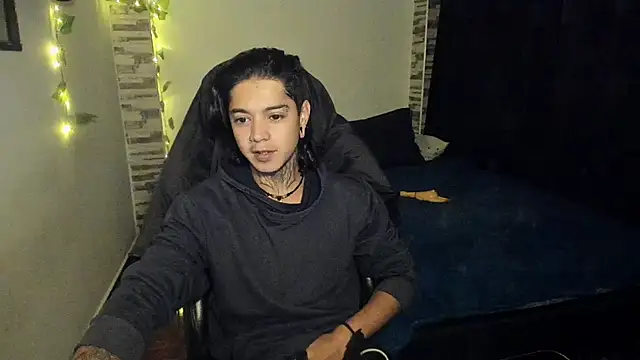 Snapshot of saad_man chatting on 10-16-25, 05:30 saad man online show from 10-16-25, 05:30