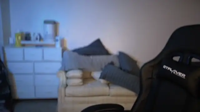 drizzypeach602 online show from 12-25-24, 04:12