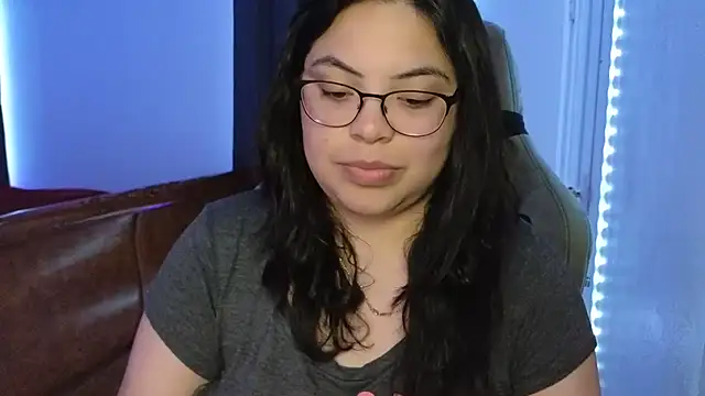 drizzypeach602 online show from 10-06-25, 05:16