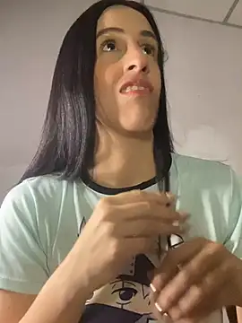 Snapshot of Amira_Milker chatting on 01-10-25, 03:18 Amira Milker online show from 01-10-25, 03:18