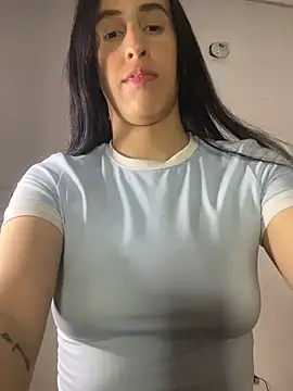Snapshot of Amira_Milker chatting on 01-11-25, 03:23 Amira Milker online show from 01-11-25, 03:23
