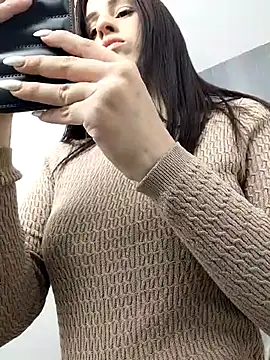Snapshot of Amira_Milker chatting on 02-22-25, 03:36 Amira Milker online show from 02-22-25, 03:36