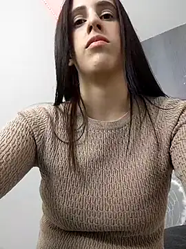Snapshot of Amira_Milker chatting on 02-25-25, 04:00 Amira Milker online show from 02-25-25, 04:00