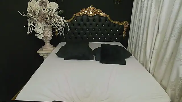 Snapshot of MichaelaDark chatting on 02-02-25, 04:26 MichaelaDark online show from 02-02-25, 04:26