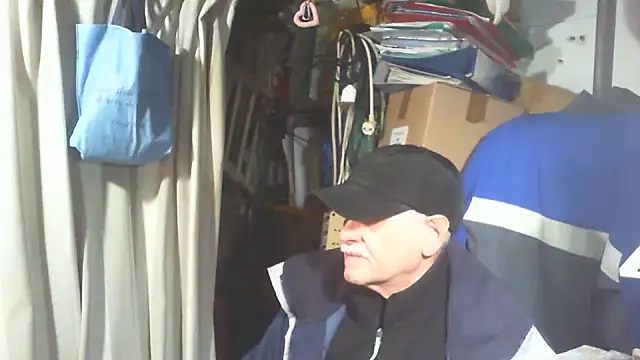 Snapshot of nonnomaturobisex chatting on 01-14-26, 08:31 nonnomaturobisex online show from 01-14-26, 08:31