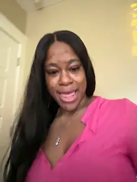 Snapshot of Tikalalin chatting on 01-17-25, 04:26 Tikalalin online show from 01-17-25, 04:26
