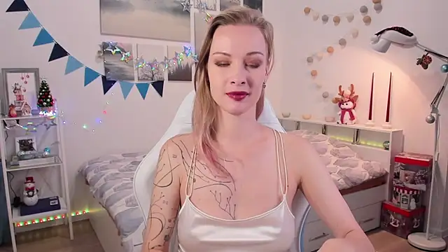 Snapshot of MissRightX chatting on 01-04-25, 11:54 MissRightX online show from 01-04-25, 11:54
