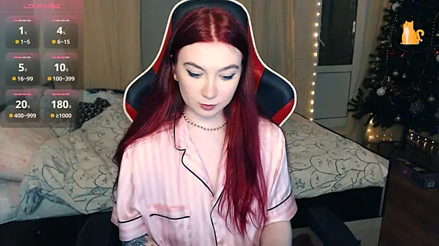 Snapshot of Cute_lina chatting on 12-24-24, 10:17 Cute lina online show from 12-24-24, 10:17