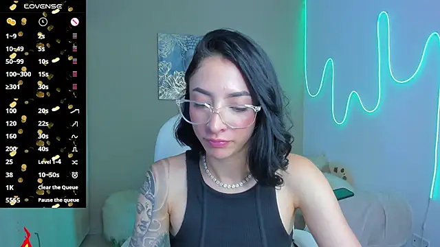 barbie scoth  online show from 10-23-25, 07:56