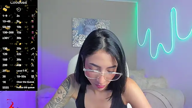 barbie scoth  online show from 10-30-25, 10:21