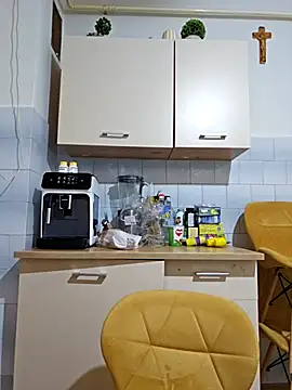 Snapshot of NathalieDream chatting on 10-27-25, 06:06 NathalieDream online show from 10-27-25, 06:06