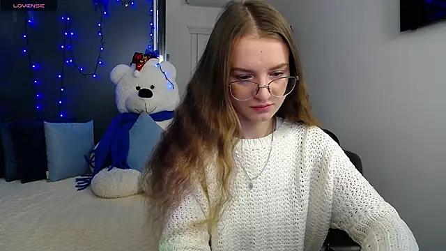 KateJonson online show from 12-18-24, 07:47