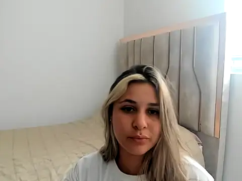 Snapshot of Lana_Sofia1 chatting on 10-29-25, 09:16 Lana Sofia1 online show from 10-29-25, 09:16