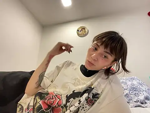 Snapshot of This_black_sheep chatting on 03-17-25, 11:11 This black sheep online show from 03-17-25, 11:11