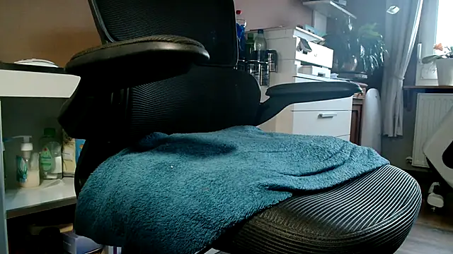 suedel65 online show from 10-23-25, 03:00