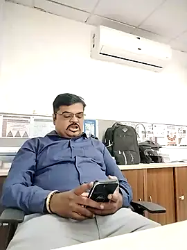 Desi Londa 143 online show from 11-17-25, 06:08