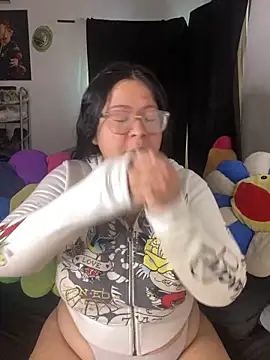 MsConejitaa online show from 10-27-25, 04:44