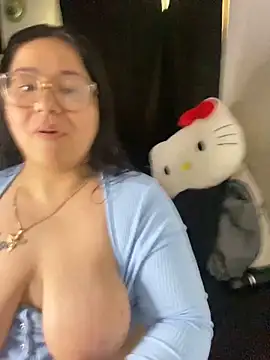 MsConejitaa online show from 12-15-25, 05:28