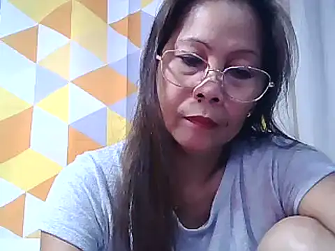 urwife tobe online show from 03-23-25, 04:49