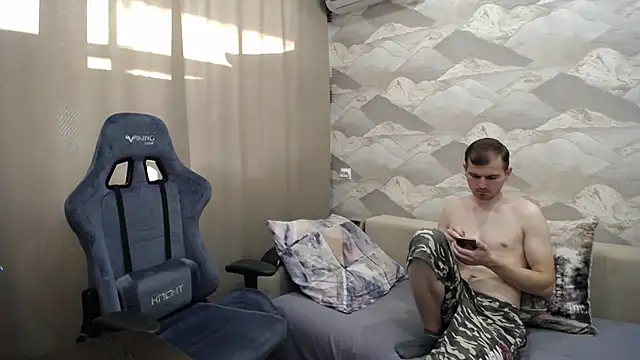 SerzhKorol1 online show from 11-04-25, 06:01