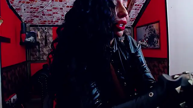 DommeBellatrix online show from 10-25-25, 06:21