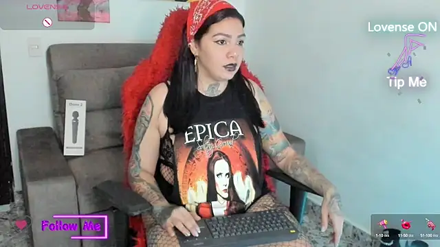julianne stoone online show from 09-18-25, 02:52